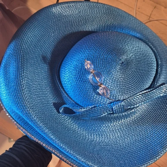 Elegant Blue Women's Hat - Picture 3 of 5